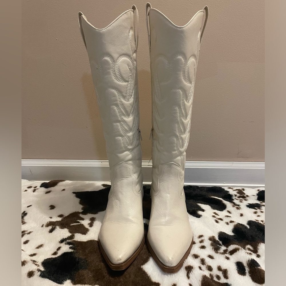 Coconuts by Matisse Boots Size 7.5